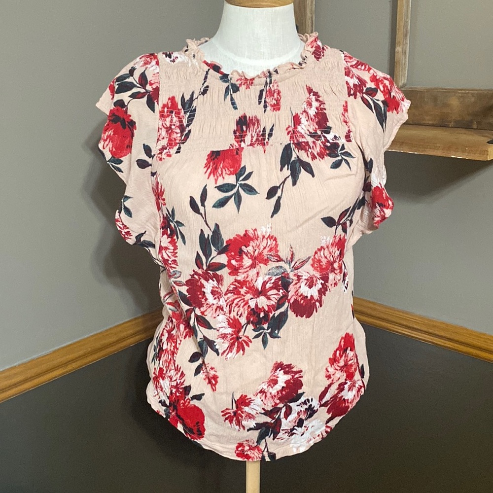 Maurice’s pink & red floral short flutter sleeve top blouse size XS